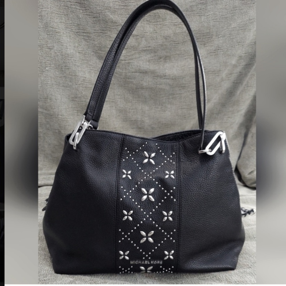 Michael Kors Leighton Large Black Pebbled Leather Shoulder Tote Silver Accent - Picture 2 of 13